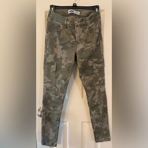 Old Navy | Camo Skinny Cargo Pants, Size 4 Petite